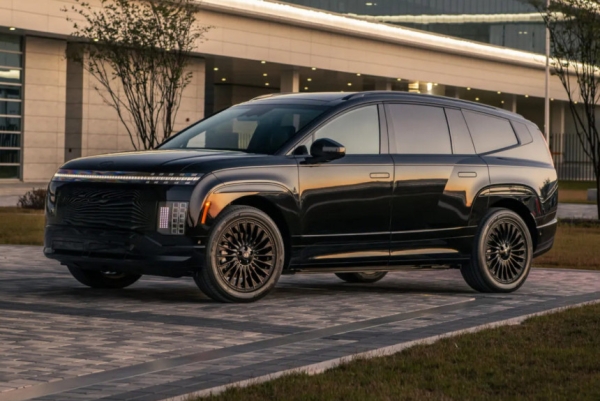 Топовый Hyundai Ioniq 9 Calligraphy обзавелся &laquo;черной&raquo; спецверсией