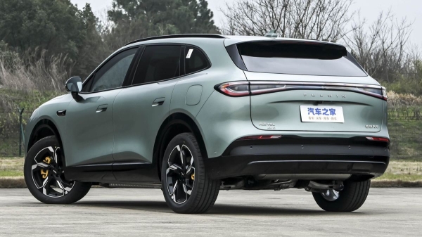 Большой и дешевый гибрид Chery Fulwin T9L дебютировал в Китае Большой и дешевый гибрид Chery Fulwin T9L дебютировал в Китае