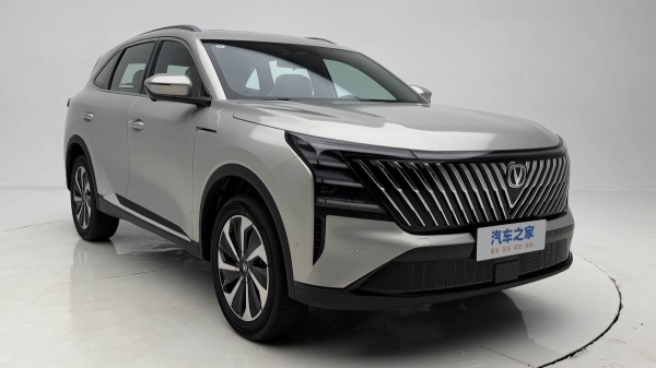 Кроссовер Changan CS75 Plus стал гибридом в Китае