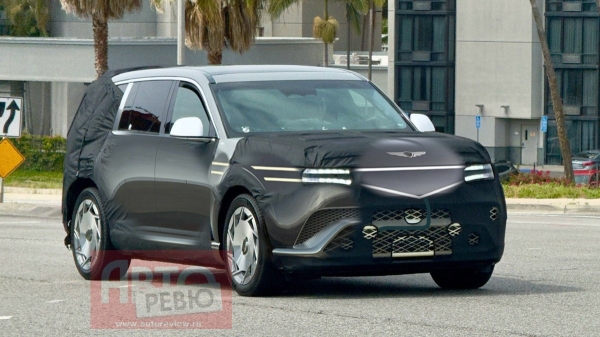 Флагманский Genesis GV90 получит двери в стиле Rolls-Royce