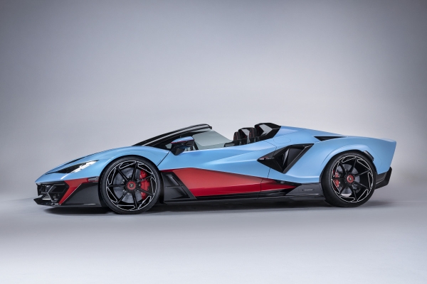 Lamborghini представила самый мощный родстер в своей истории Lamborghini представила самый мощный родстер в своей истории
