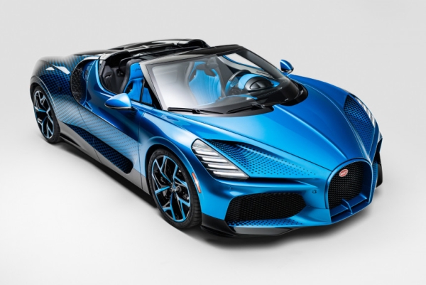 Bugatti оформила родстер W16 Mistral в стиле стрекозы