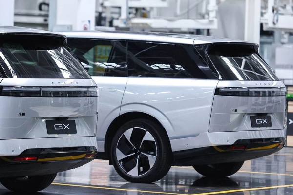 Кроссовер Xpeng GX превратился в роботакси Кроссовер Xpeng GX превратился в роботакси