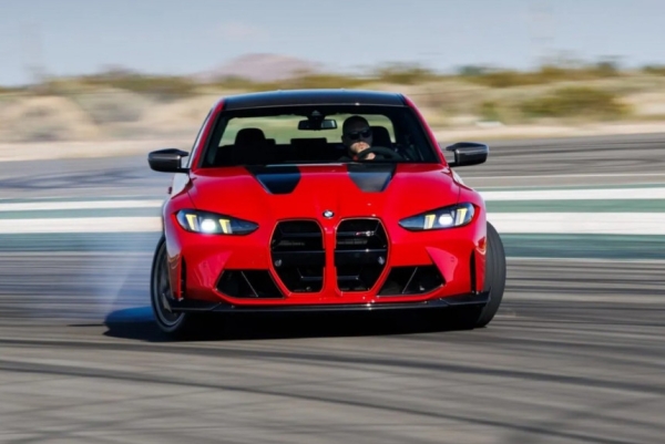 BMW M3 CS Handschalter: &laquo;механика&raquo; и задний привод