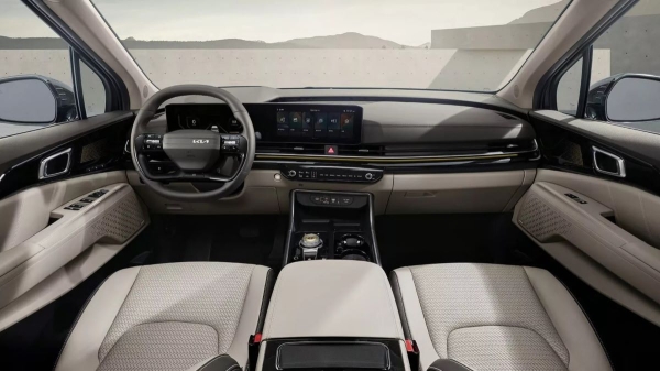 Kia Carnival High Roof: простор по разумной цене Kia Carnival High Roof: простор по разумной цене