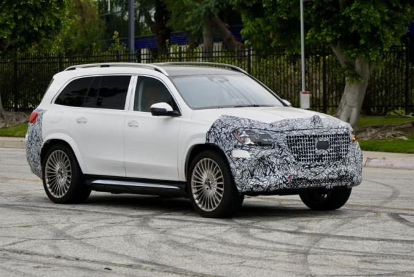 На подходе обновленный кроссовер Mercedes-Maybach GLS На подходе обновленный кроссовер Mercedes-Maybach GLS