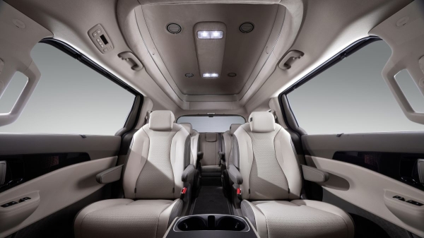 Kia Carnival High Roof: простор по разумной цене Kia Carnival High Roof: простор по разумной цене