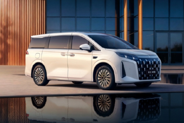 Корпоративный минивэн BYD Linghui M9 дебютировал в Китае Корпоративный минивэн BYD Linghui M9 дебютировал в Китае