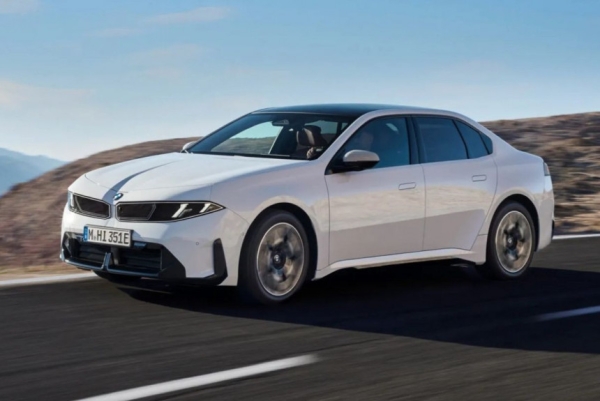 BMW i3 выходит на рынок в приветственной версии First Edition