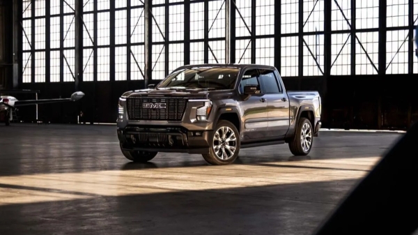 Показан пикап GMC Sierra нового поколения Показан пикап GMC Sierra нового поколения