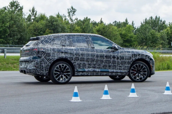 Новые BMW X5 и iX5: раскрыты основные параметры Новые BMW X5 и iX5: раскрыты основные параметры