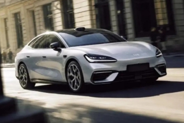 Не Audi: на подходе новый седан Geely Galaxy TT Не Audi: на подходе новый седан Geely Galaxy TT