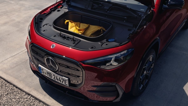 Новый кроссовер Mercedes-Benz GLA полностью рассекречен Новый кроссовер Mercedes-Benz GLA полностью рассекречен