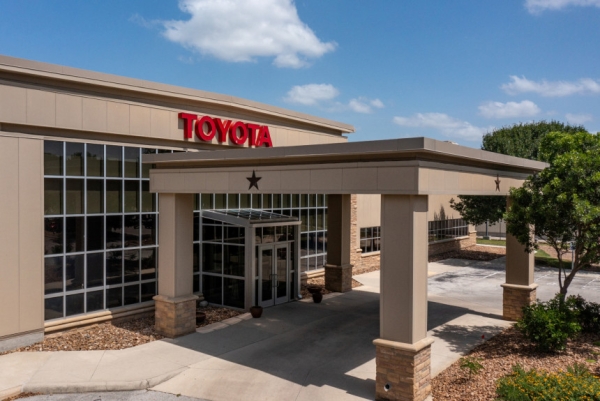 Toyota переносит производство в США на фоне глобального спада продаж Toyota переносит производство в США на фоне глобального спада продаж