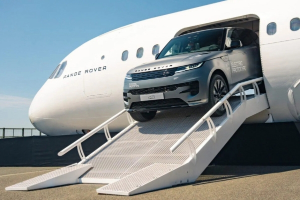Предпоказ электрического Range Rover Sport: по следам флагмана? 