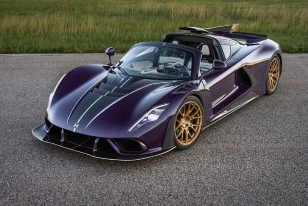 Серийный Hennessey Venom F5-M: более 2000 сил и настоящая «механика» Серийный Hennessey Venom F5-M: более 2000 сил и настоящая «механика»