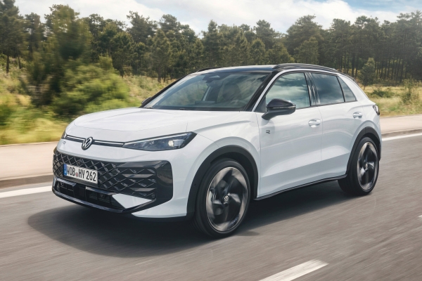 Volkswagen Golf и T-Roc получили новые гибридные установки