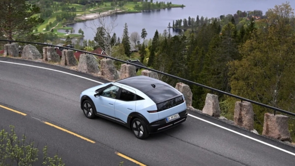 Показана стандартная версия электромобиля Hyundai Ioniq 3 Показана стандартная версия электромобиля Hyundai Ioniq 3