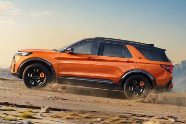 В Китае начались продажи обновленного кроссовера Ford Explorer В Китае начались продажи обновленного кроссовера Ford Explorer