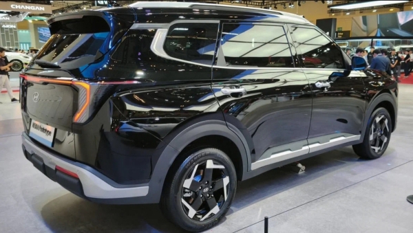 Электрокроссовер Kia Carens Clavis EV превратился в Hyundai Neira Электрокроссовер Kia Carens Clavis EV превратился в Hyundai Neira