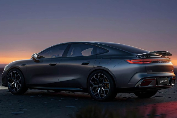 Электроседан Geely Galaxy TT: теперь и «заряженная» модификация Ultra Электроседан Geely Galaxy TT: теперь и «заряженная» модификация Ultra