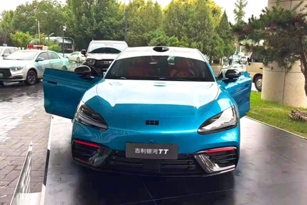 Электроседан Geely Galaxy TT: теперь и «заряженная» модификация Ultra Электроседан Geely Galaxy TT: теперь и «заряженная» модификация Ultra