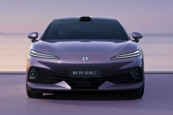 Рассекречен электроседан Denza Z9S: компактнее и спортивнее, чем Z9