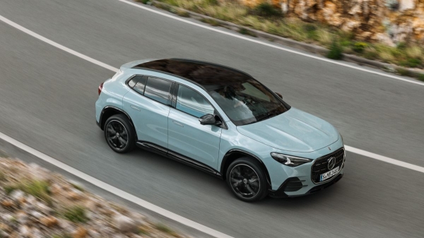 Новый кроссовер Mercedes-Benz GLA полностью рассекречен Новый кроссовер Mercedes-Benz GLA полностью рассекречен