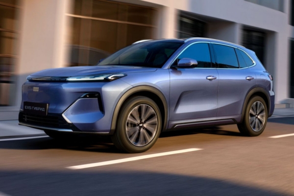 Последовательный гибрид Geely EX5 EM-R для России: комплектации и цены Последовательный гибрид Geely EX5 EM-R для России: комплектации и цены