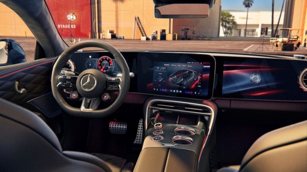 Новинки Mercedes-AMG: базовый лифтбек GT и соплатформенный кроссовер Новинки Mercedes-AMG: базовый лифтбек GT и соплатформенный кроссовер