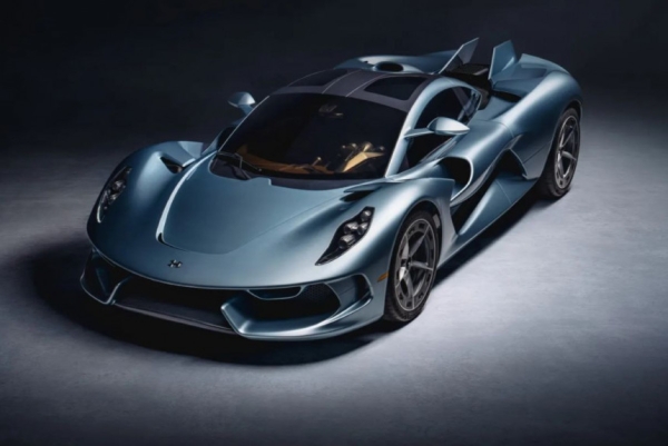 Новый суперкар Hennessey Blackbird: аналоговый драйв Новый суперкар Hennessey Blackbird: аналоговый драйв