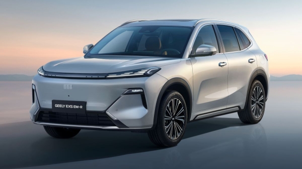 Последовательный гибрид Geely EX5 EM-R для России: комплектации и цены Последовательный гибрид Geely EX5 EM-R для России: комплектации и цены