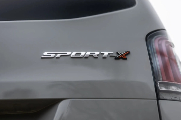 Mercedes-Benz Vito Sport-X: «спортивный» антураж и стандартный дизель Mercedes-Benz Vito Sport-X: «спортивный» антураж и стандартный дизель