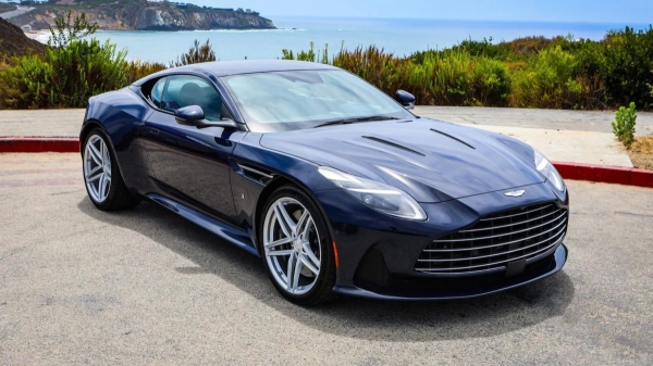 Aston Martin подготовил пять уникальных автомобилей для Америки Aston Martin подготовил пять уникальных автомобилей для Америки
