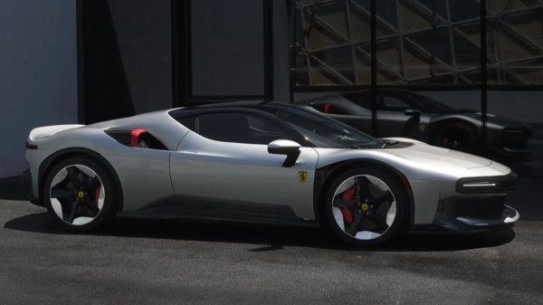 В Калифорнии представлен гиперкар Ferrari CZ26