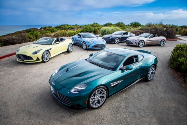 Aston Martin подготовил пять уникальных автомобилей для Америки Aston Martin подготовил пять уникальных автомобилей для Америки