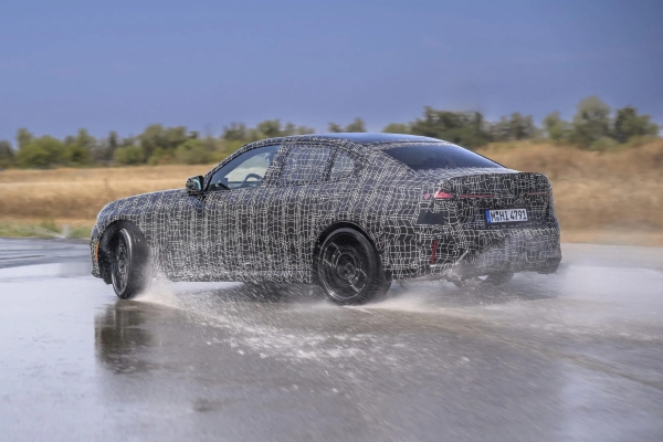 Будущая топливная &laquo;трешка&raquo; BMW: до 443 л.с. и режим дрифта