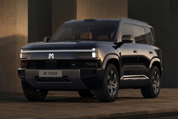 Безрамный гибрид M-Hero X700: показан салон
