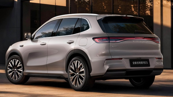 Электромобиль Geely Galaxy E5 (он же EX5) обновился в Китае Электромобиль Geely Galaxy E5 (он же EX5) обновился в Китае