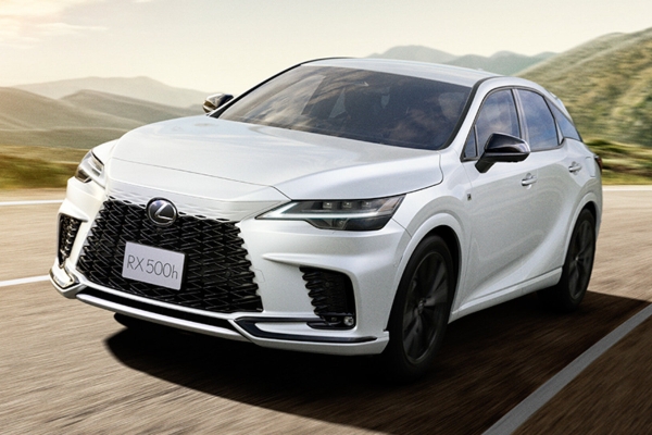 Обновленный Lexus RX: скромные изменения дизайна и другие настройки шасси Обновленный Lexus RX: скромные изменения дизайна и другие настройки шасси