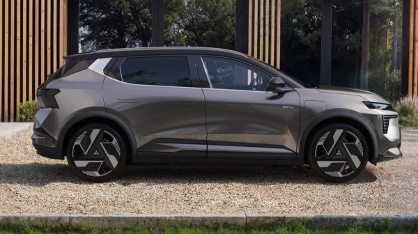 Mitsubishi Eclipse Cross обновился вслед за французским собратом Mitsubishi Eclipse Cross обновился вслед за французским собратом