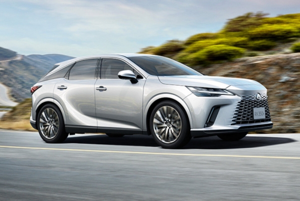 Обновленный Lexus RX: скромные изменения дизайна и другие настройки шасси Обновленный Lexus RX: скромные изменения дизайна и другие настройки шасси