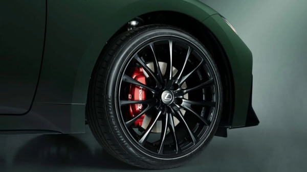 Lexus IS обрел лимитированную спецверсию для Северной Америки