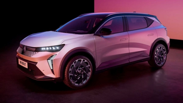 Электромобиль Renault Scenic стал дальнобойнее и технологичнее Электромобиль Renault Scenic стал дальнобойнее и технологичнее