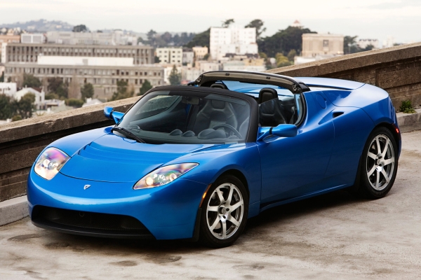 Tesla показала новый (&laquo;летающий&raquo;) Roadster: грядет объединение со SpaceX? 