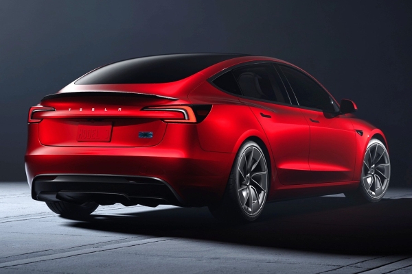 Tesla Model 3: очередной раунд обновлений