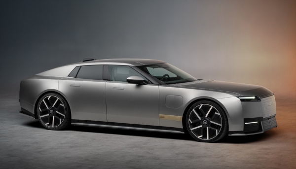 Представлен Jaguar Type 01: буйный модернизм и 1360 сил