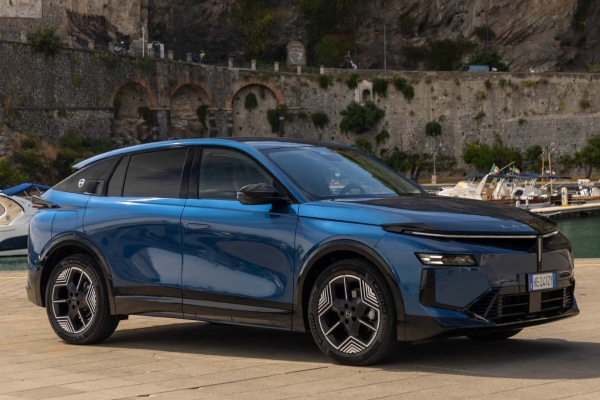 Возрожденная Lancia Gamma: подробности и цены Возрожденная Lancia Gamma: подробности и цены