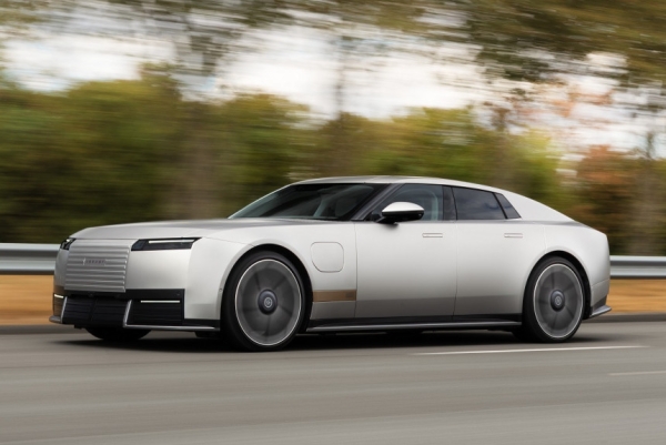 Представлен Jaguar Type 01: буйный модернизм и 1360 сил