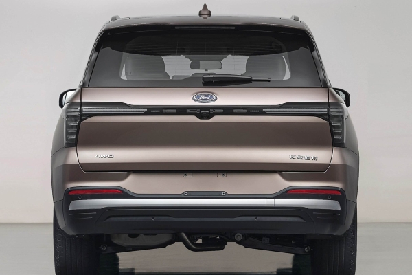 Рестайлинговый Ford Edge L: официальные изображения 